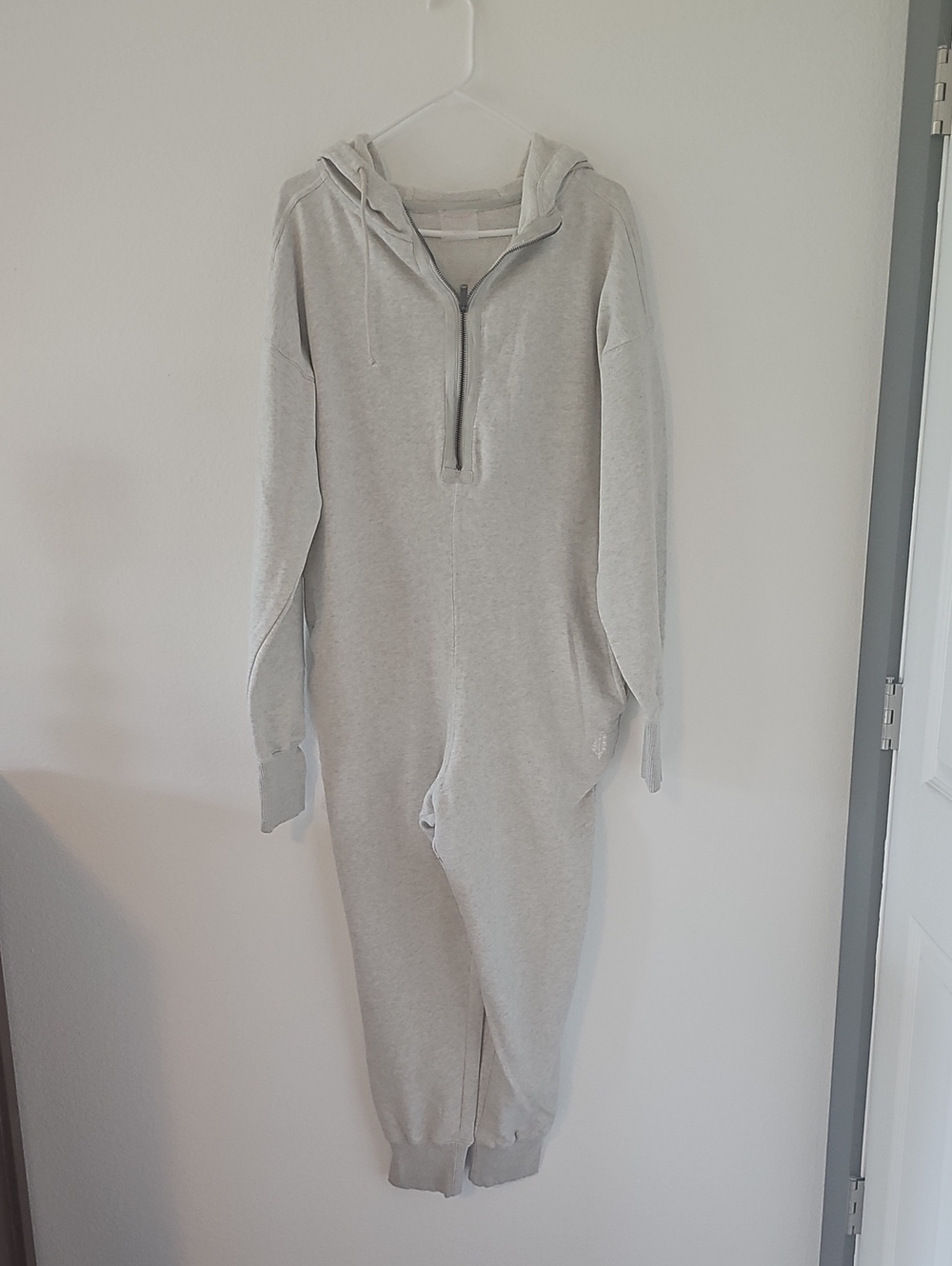 ●●FREE PEOPLE MOVEMENT LIGHT GREY HOODIE JUMPSUIT NWT SIZE XL●●